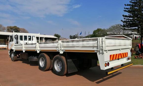 Buy Used Nissan Urvan White Car in Ezulwini in Hhohho Buy Used Nissan Urvan White Car in Ezulwini in Hhohho