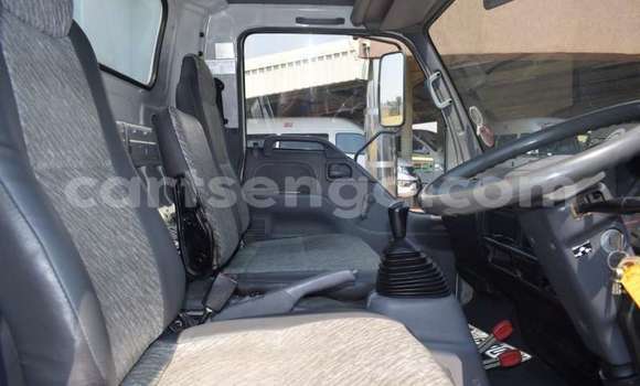 Buy Used Isuzu Trooper White Car in Ezulwini in Hhohho Buy Used Isuzu Trooper White Car in Ezulwini in Hhohho