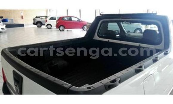 Nunua Ilio tumika Nissan NV200 White Gari ndani ya Ezulwini nchini Hhohho Nunua Ilio tumika Nissan NV200 White Gari ndani ya Ezulwini nchini Hhohho