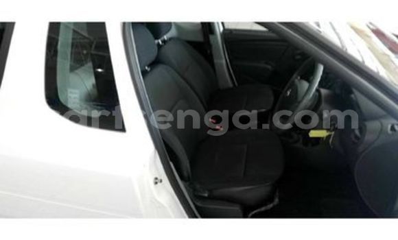 Nunua Ilio tumika Nissan NV200 White Gari ndani ya Ezulwini nchini Hhohho Nunua Ilio tumika Nissan NV200 White Gari ndani ya Ezulwini nchini Hhohho
