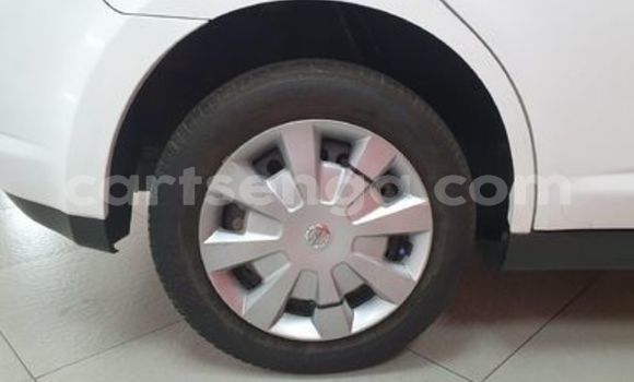 Nunua Ilio tumika Nissan Tiida White Gari ndani ya Ezulwini nchini Hhohho Nunua Ilio tumika Nissan Tiida White Gari ndani ya Ezulwini nchini Hhohho