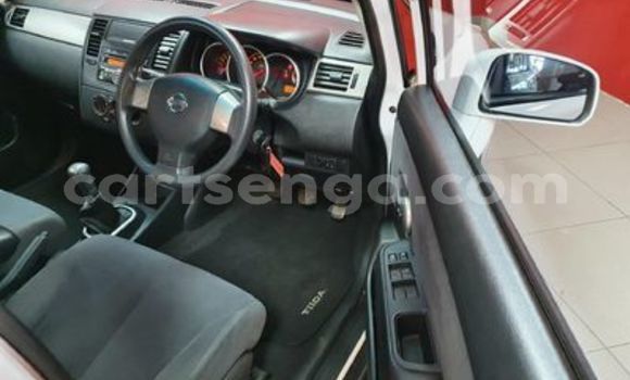Nunua Ilio tumika Nissan Tiida White Gari ndani ya Ezulwini nchini Hhohho Nunua Ilio tumika Nissan Tiida White Gari ndani ya Ezulwini nchini Hhohho