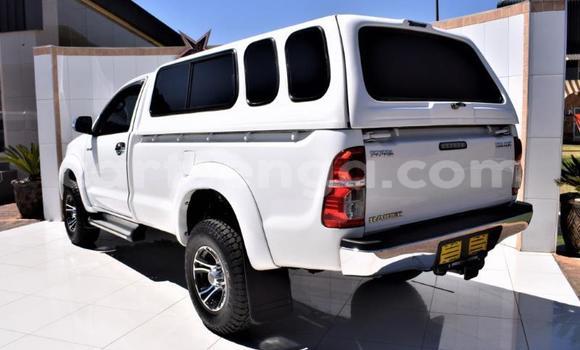 Acheter Occasion Voiture Toyota Hilux Blanc à Big Bend, Lubombo District Acheter Occasion Voiture Toyota Hilux Blanc à Big Bend, Lubombo District