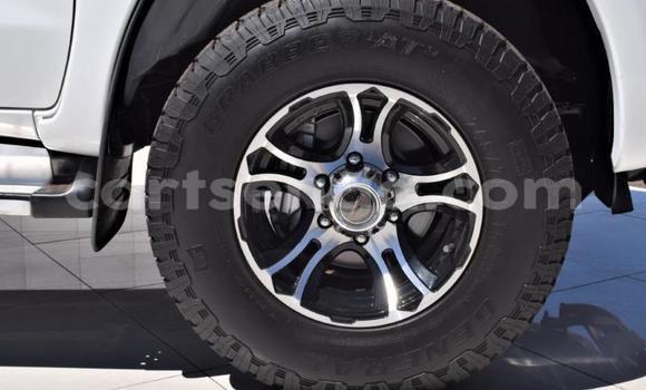 Acheter Occasion Voiture Toyota Hilux Blanc à Big Bend, Lubombo District Acheter Occasion Voiture Toyota Hilux Blanc à Big Bend, Lubombo District