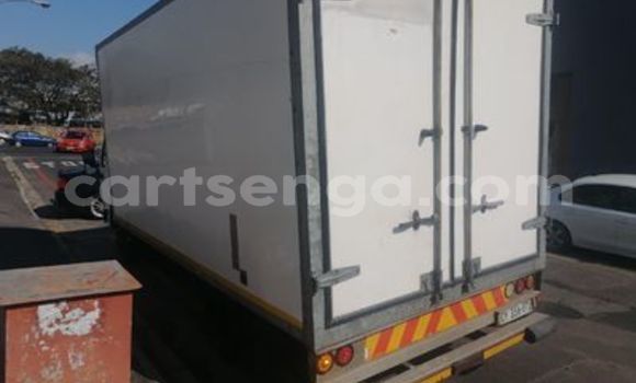 Nunua Ilio tumika Nissan UD White Lori ndani ya Big Bend nchini Wilaya ya Lubombo Nunua Ilio tumika Nissan UD White Lori ndani ya Big Bend nchini Wilaya ya Lubombo