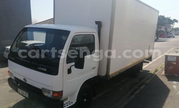 Nunua Ilio tumika Nissan UD White Lori ndani ya Big Bend nchini Wilaya ya Lubombo Nunua Ilio tumika Nissan UD White Lori ndani ya Big Bend nchini Wilaya ya Lubombo