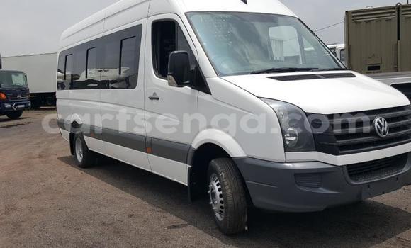 Nunua Ilio tumika Volkswagen EuroVan White Gari ndani ya Mbabane nchini Manzini
