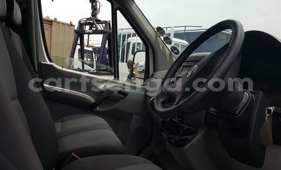 Nunua Ilio tumika Volkswagen EuroVan White Gari ndani ya Mbabane nchini Manzini Nunua Ilio tumika Volkswagen EuroVan White Gari ndani ya Mbabane nchini Manzini