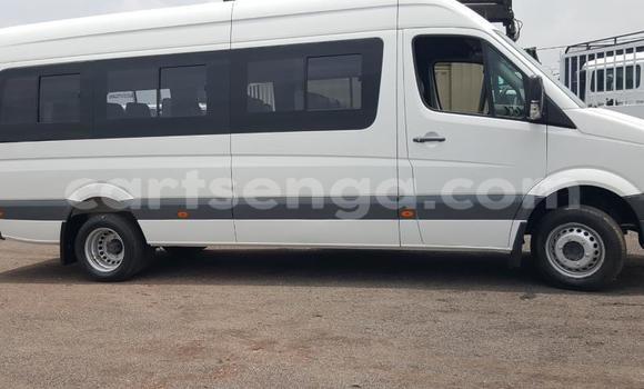 Nunua Ilio tumika Volkswagen EuroVan White Gari ndani ya Mbabane nchini Manzini Nunua Ilio tumika Volkswagen EuroVan White Gari ndani ya Mbabane nchini Manzini