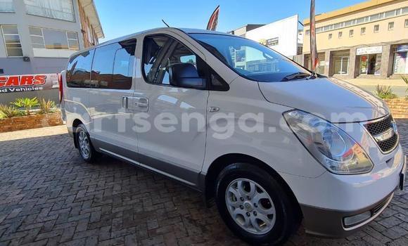 Acheter Occasion Voiture Hyundai H1 Blanc à Big Bend, Lubombo District