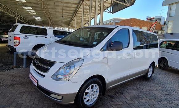 Buy Used Hyundai H1 White Car in Big Bend in Lubombo District Buy Used Hyundai H1 White Car in Big Bend in Lubombo District