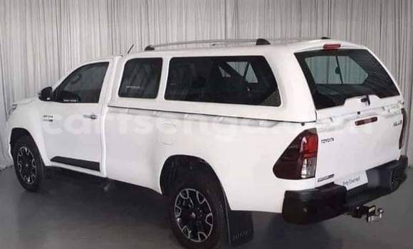 Buy Used Toyota Hilux White Car in Big Bend in Lubombo District Buy Used Toyota Hilux White Car in Big Bend in Lubombo District