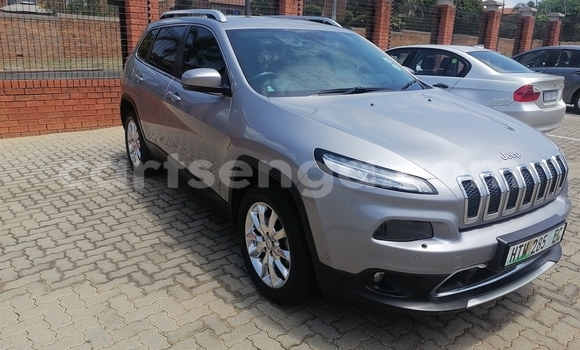 Buy Used Jeep Cherokee Silver Car in Ezulwini in Hhohho Buy Used Jeep Cherokee Silver Car in Ezulwini in Hhohho