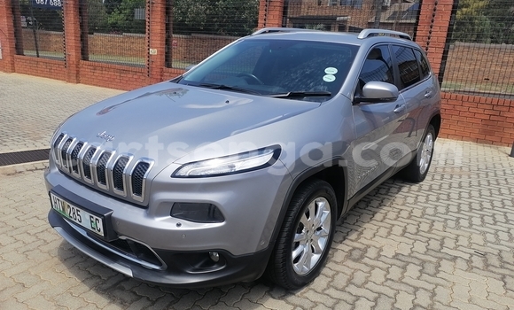 Buy Used Jeep Cherokee Silver Car in Ezulwini in Hhohho Buy Used Jeep Cherokee Silver Car in Ezulwini in Hhohho