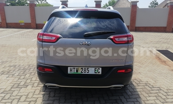 Buy Used Jeep Cherokee Silver Car in Ezulwini in Hhohho Buy Used Jeep Cherokee Silver Car in Ezulwini in Hhohho