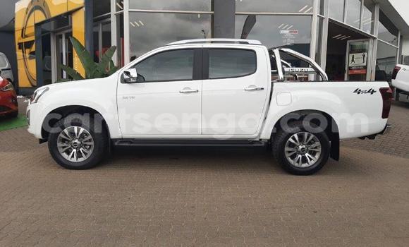 Buy Used Isuzu D–MAX White Car in Mbabane in Manzini Buy Used Isuzu D–MAX White Car in Mbabane in Manzini