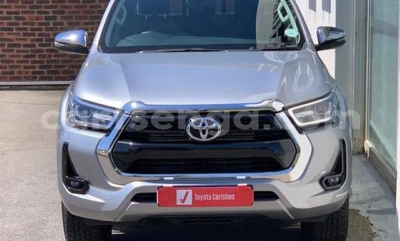 Buy Used Toyota Hilux Silver Car in Ezulwini in Hhohho Buy Used Toyota Hilux Silver Car in Ezulwini in Hhohho