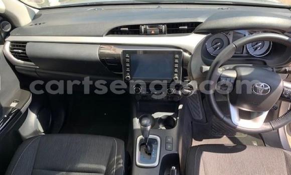 Buy Used Toyota Hilux Silver Car in Ezulwini in Hhohho Buy Used Toyota Hilux Silver Car in Ezulwini in Hhohho