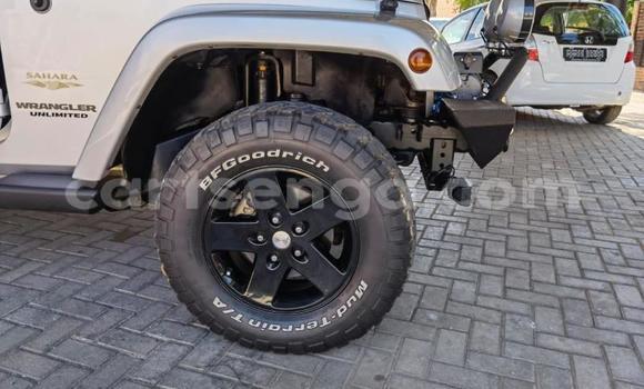 Nunua Ilio tumika Jeep Wrangler Silver Gari ndani ya Mbabane nchini Manzini Nunua Ilio tumika Jeep Wrangler Silver Gari ndani ya Mbabane nchini Manzini