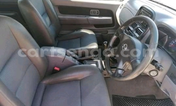 Nunua Ilio tumika Nissan Hardbody White Gari ndani ya Mbabane nchini Manzini Nunua Ilio tumika Nissan Hardbody White Gari ndani ya Mbabane nchini Manzini