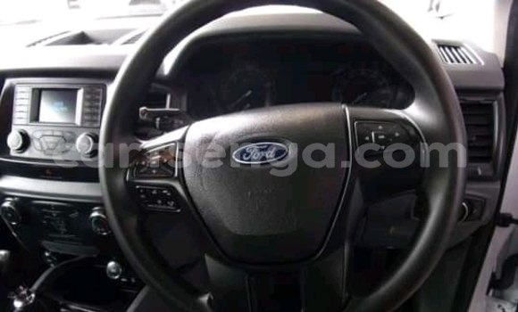 Nunua Ilio tumika Ford Ranger White Gari ndani ya Mbabane nchini Manzini Nunua Ilio tumika Ford Ranger White Gari ndani ya Mbabane nchini Manzini