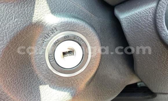 Nunua Ilio tumika Toyota Hilux White Gari ndani ya Mbabane nchini Manzini Nunua Ilio tumika Toyota Hilux White Gari ndani ya Mbabane nchini Manzini