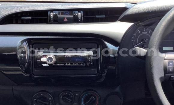 Nunua Ilio tumika Toyota Hilux White Gari ndani ya Mbabane nchini Manzini Nunua Ilio tumika Toyota Hilux White Gari ndani ya Mbabane nchini Manzini