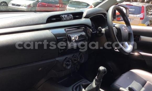 Nunua Ilio tumika Toyota Hilux White Gari ndani ya Mbabane nchini Manzini Nunua Ilio tumika Toyota Hilux White Gari ndani ya Mbabane nchini Manzini