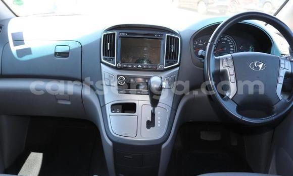 Acheter Occasion Voiture Hyundai H1 Blanc à Mbabane, Manzini Acheter Occasion Voiture Hyundai H1 Blanc à Mbabane, Manzini