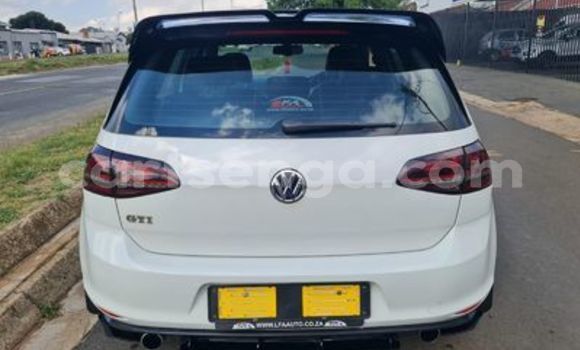 Acheter Occasion Voiture Volkswagen Golf Blanc à Ezulwini, Hhohho Acheter Occasion Voiture Volkswagen Golf Blanc à Ezulwini, Hhohho