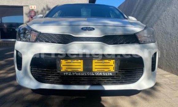 Acheter Occasion Voiture Kia Rio Blanc à Ezulwini, Hhohho Acheter Occasion Voiture Kia Rio Blanc à Ezulwini, Hhohho
