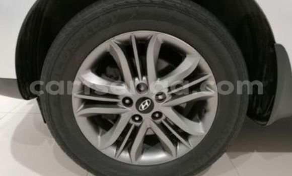 Nunua Ilio tumika Hyundai ix35 Silver Gari ndani ya Ezulwini nchini Hhohho Nunua Ilio tumika Hyundai ix35 Silver Gari ndani ya Ezulwini nchini Hhohho