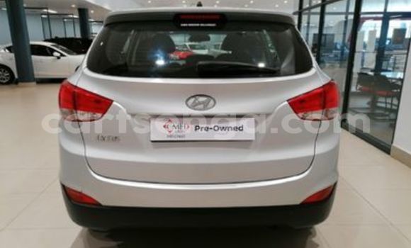 Nunua Ilio tumika Hyundai ix35 Silver Gari ndani ya Ezulwini nchini Hhohho Nunua Ilio tumika Hyundai ix35 Silver Gari ndani ya Ezulwini nchini Hhohho