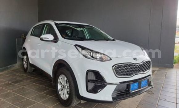 Buy Used Kia Sportage White Car in Ezulwini in Hhohho