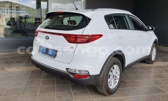 Buy Used Kia Sportage White Car in Ezulwini in Hhohho Buy Used Kia Sportage White Car in Ezulwini in Hhohho