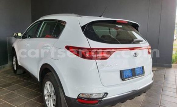 Buy Used Kia Sportage White Car in Ezulwini in Hhohho Buy Used Kia Sportage White Car in Ezulwini in Hhohho