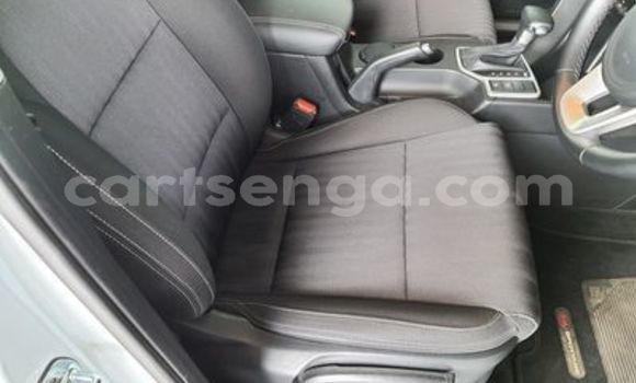 Buy Used Kia Sportage White Car in Ezulwini in Hhohho Buy Used Kia Sportage White Car in Ezulwini in Hhohho