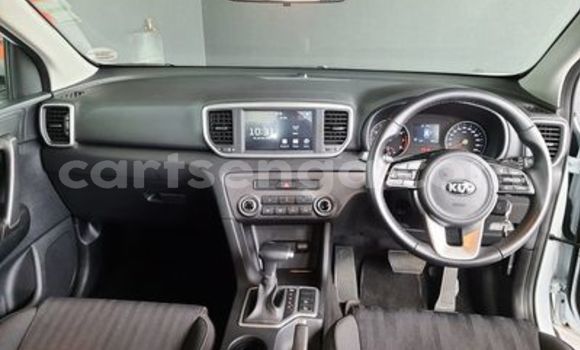 Buy Used Kia Sportage White Car in Ezulwini in Hhohho Buy Used Kia Sportage White Car in Ezulwini in Hhohho