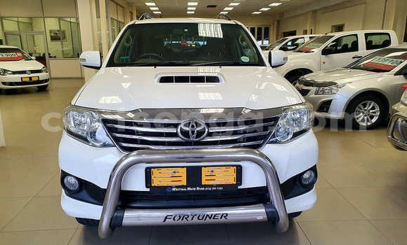 Acheter Occasion Voiture Toyota Fortuner Blanc à Ezulwini, Hhohho