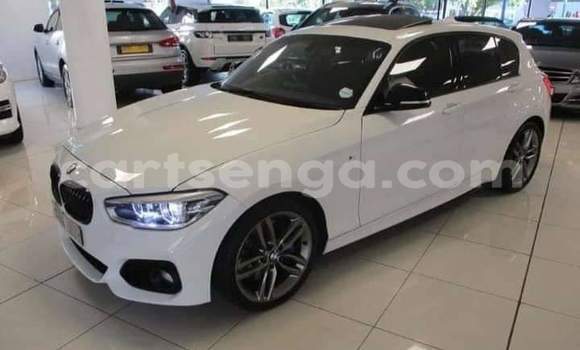Nunua Ilio tumika BMW 1–Series White Gari ndani ya Ezulwini nchini Hhohho Nunua Ilio tumika BMW 1–Series White Gari ndani ya Ezulwini nchini Hhohho