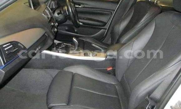 Nunua Ilio tumika BMW 1–Series White Gari ndani ya Ezulwini nchini Hhohho Nunua Ilio tumika BMW 1–Series White Gari ndani ya Ezulwini nchini Hhohho