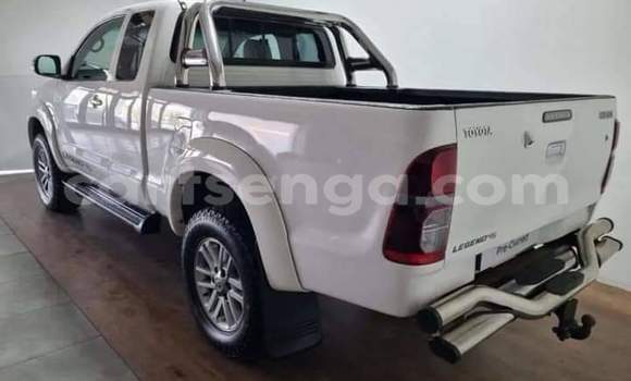 Buy Used Toyota Hilux White Car in Ezulwini in Hhohho Buy Used Toyota Hilux White Car in Ezulwini in Hhohho