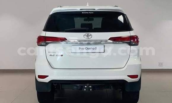 Buy Used Toyota Fortuner White Car in Ezulwini in Hhohho Buy Used Toyota Fortuner White Car in Ezulwini in Hhohho
