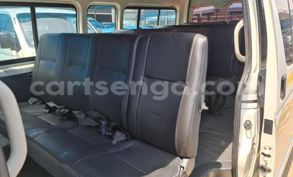 Nunua Ilio tumika Toyota Hiace White Gari ndani ya Ezulwini nchini Hhohho Nunua Ilio tumika Toyota Hiace White Gari ndani ya Ezulwini nchini Hhohho