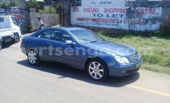 Acheter Occasion Voiture Mercedes‒Benz CLK–Class Bleu à Mbabane, Manzini Acheter Occasion Voiture Mercedes‒Benz CLK–Class Bleu à Mbabane, Manzini