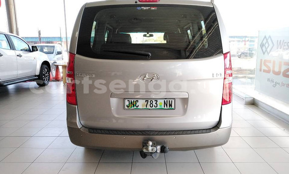 Acheter Occasion Voiture Hyundai H1 Gris à Ezulwini, Hhohho Acheter Occasion Voiture Hyundai H1 Gris à Ezulwini, Hhohho