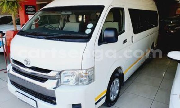 Nunua Ilio tumika Toyota Hiace White Gari ndani ya Ezulwini nchini Hhohho Nunua Ilio tumika Toyota Hiace White Gari ndani ya Ezulwini nchini Hhohho