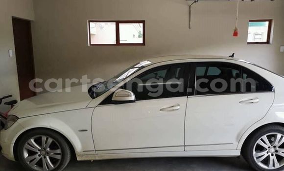 Acheter Occasion Voiture Mercedes‒Benz C–Class Blanc à Mbabane, Manzini Acheter Occasion Voiture Mercedes‒Benz C–Class Blanc à Mbabane, Manzini