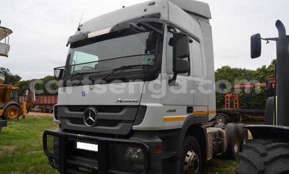 Buy Used Mercedes‒Benz 2644 White Truck in Mbabane in Manzini Buy Used Mercedes‒Benz 2644 White Truck in Mbabane in Manzini