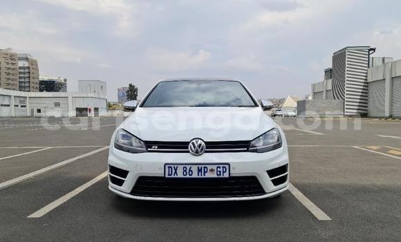 Buy Used Volkswagen Golf R White Car in Ezulwini in Hhohho Buy Used Volkswagen Golf R White Car in Ezulwini in Hhohho